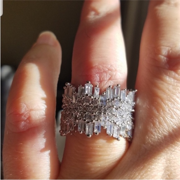 Swarovski Elements 925 Sterling Silver Statement Eternity Band NEW - Picture 5 of 6